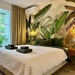 Apartment Boho Riviera, Near Nikki Beach
